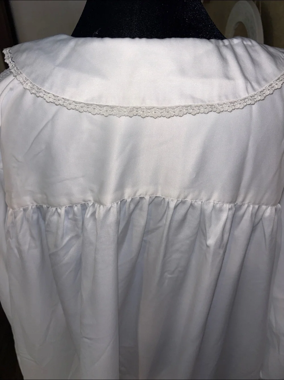 Vintage Intimate Essentials White Embroidered Satin Nightgown Grannycore 2X NWOT